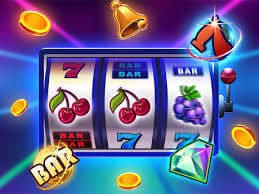 Aplikasi mobile yukplay menampilkan menu permainan live dealer dan slot
